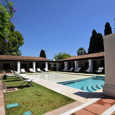 Villa Luxurious In With Swimming Pool