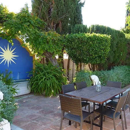 Villa Luxurious In With Swimming Pool