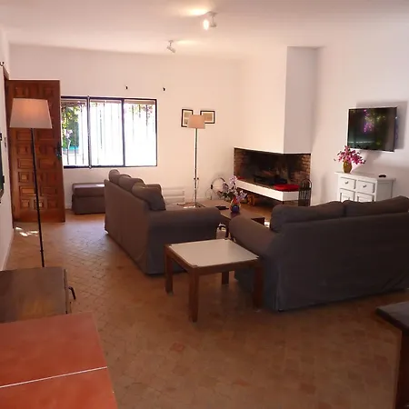 Vila Costa Del Sol Near